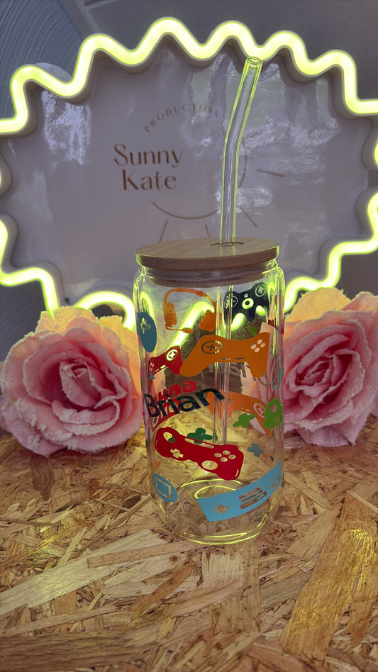 Personalisiertes Trinkglas 420ml mit Bambusdeckel und Glasstrohhalm für warme und kalte Getränke