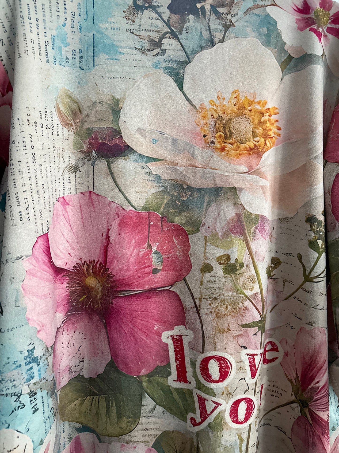 „Bloom Poésie“ – Floraler Longblazer im Frühlingslook
Gr. 38–42/44