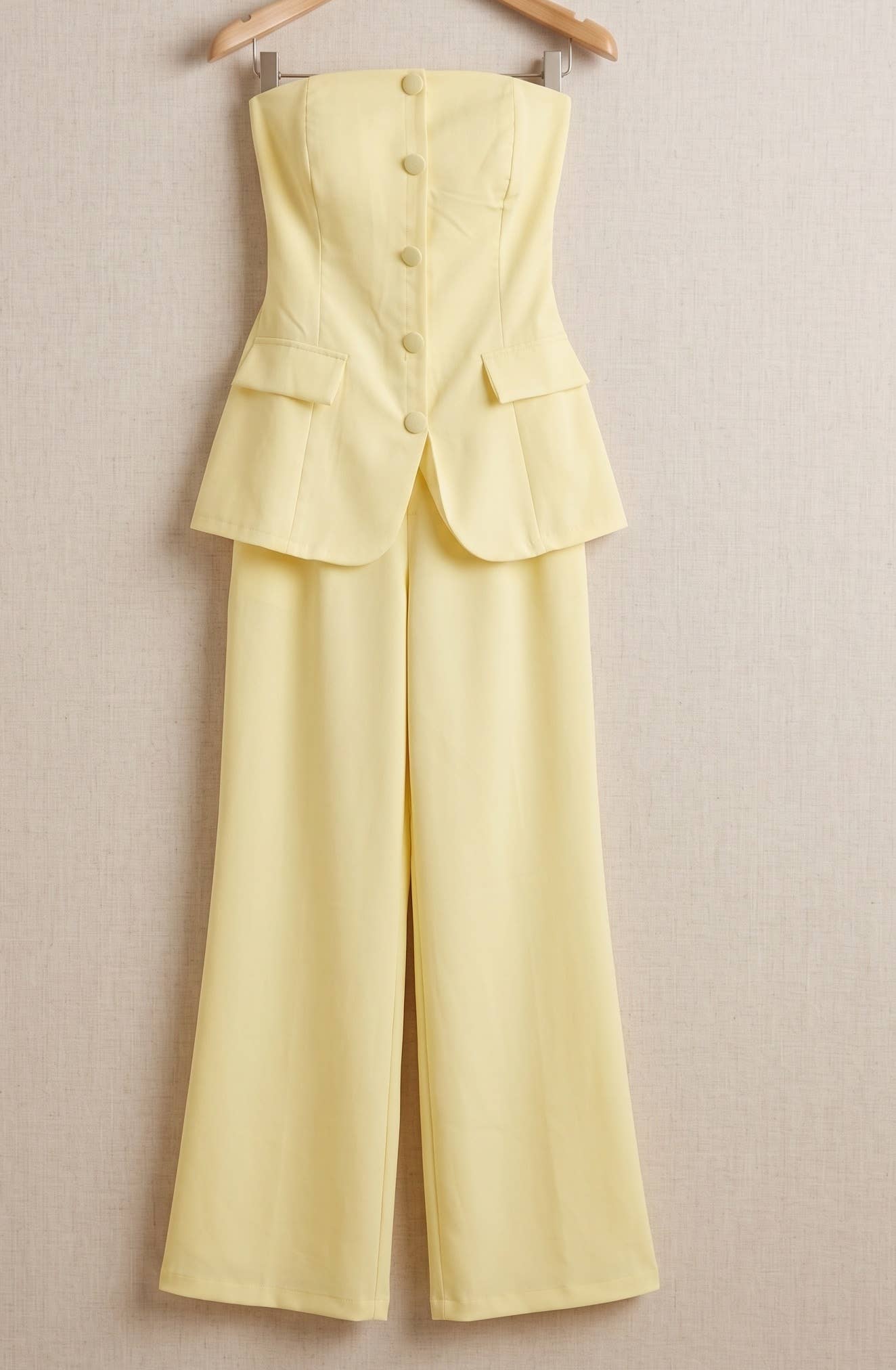 Golden Glow Zweiteiler 

Eleganz trifft auf sommerliche Leichtigkeit. Onesize Gr. 36-40