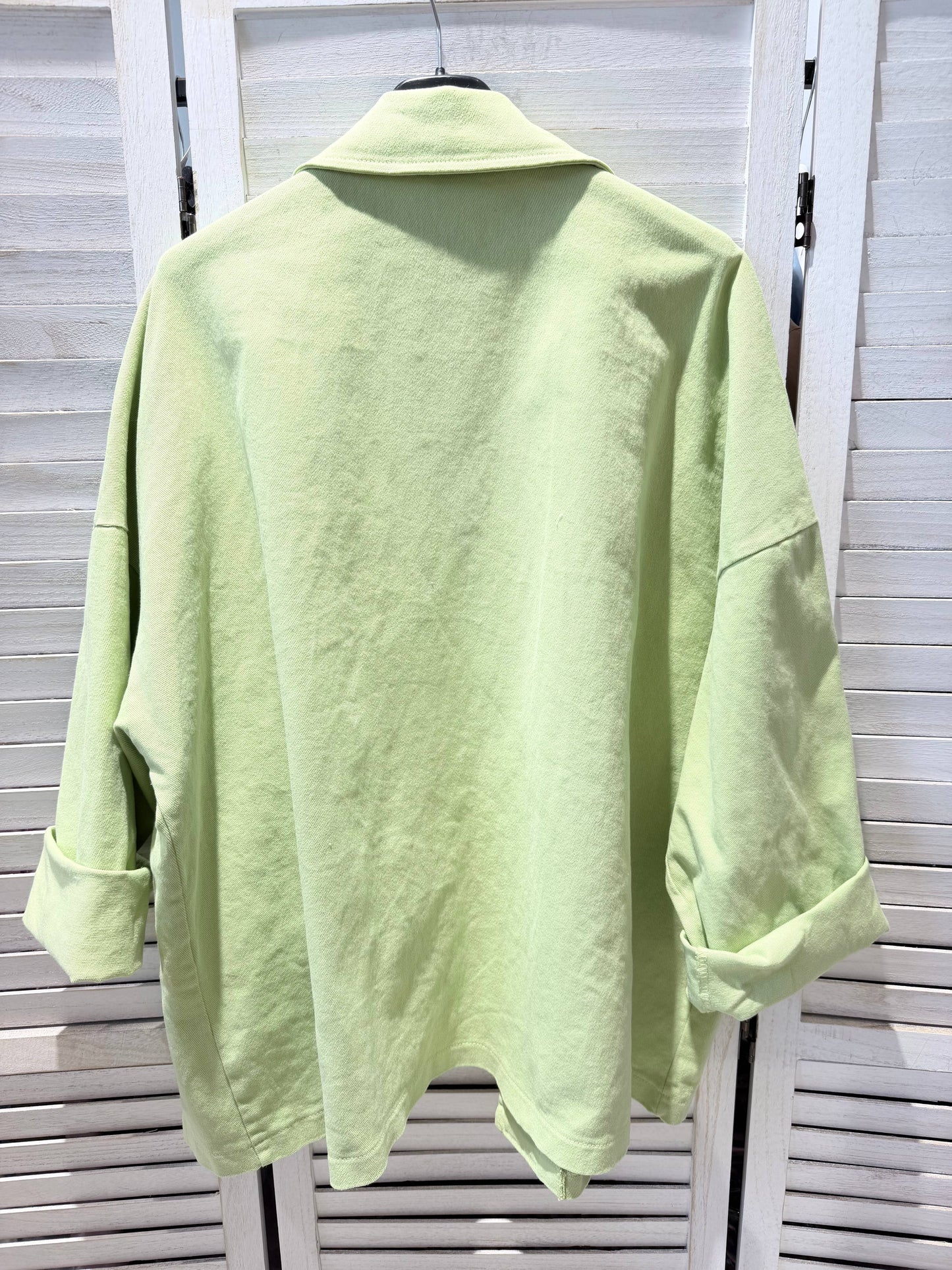 Bestickte Kurzjacke mit Taschen