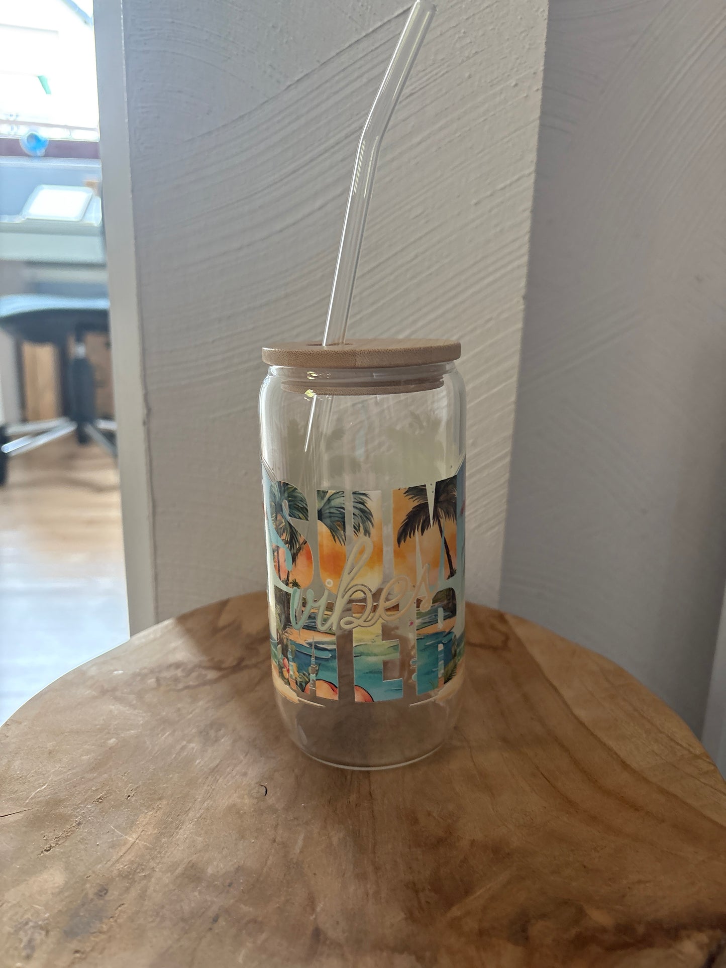 Glas mit Bambusdeckel & Glasstrohhalm – „Summer Vibes“ – nachhaltiges Trinkglas