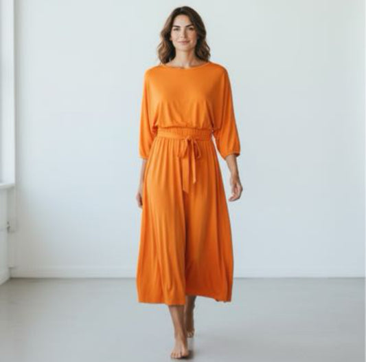 Midi Kleid mit Bindegürtel – Orange | Locker fallend | One Size 36–42