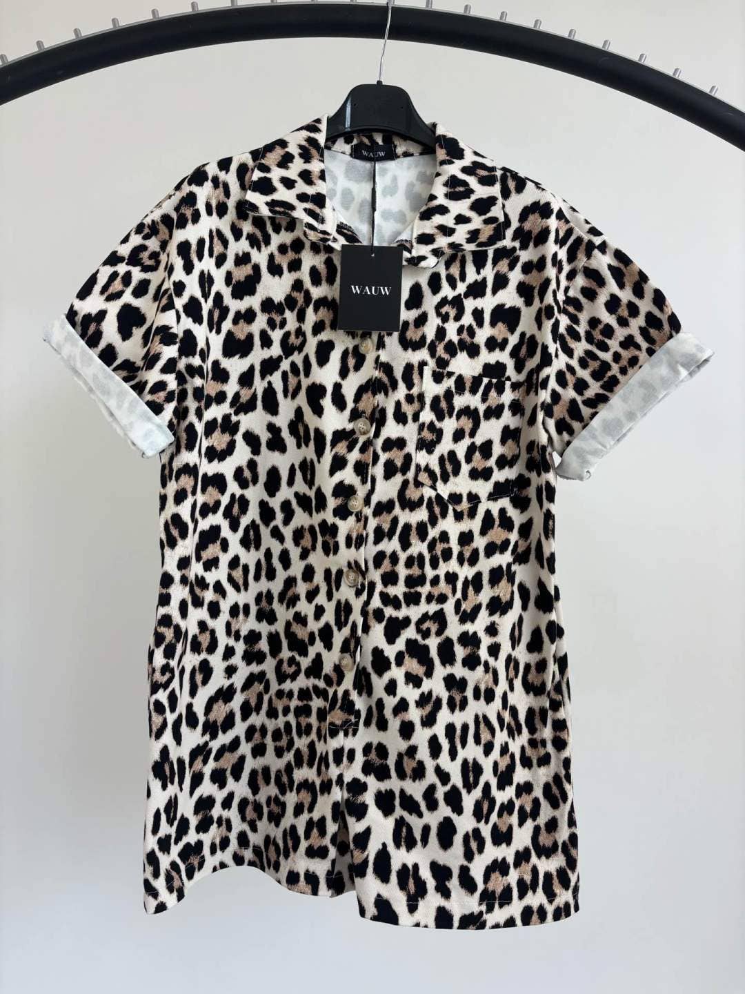 🐆 Leo Safari Jumpsuit
Größe: One Size (passt 36–42)